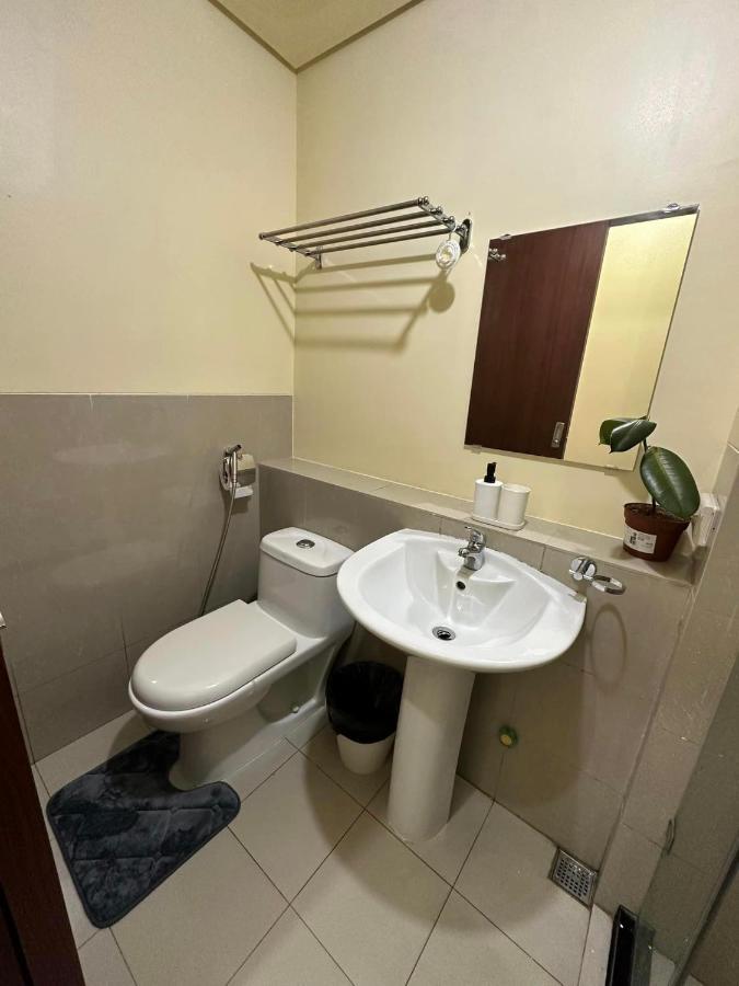 Modern Condo Living In Makati Manila Eksteriør bilde